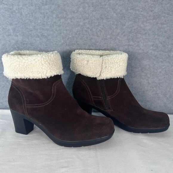 Clark’s Bendables Women’s sz 9 Brown Suede Faux Shearling Cuff 2 Way Bootie - Picture 3 of 11